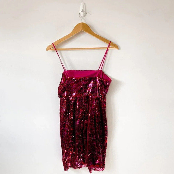 Zara Sequin Mini Dress Dark Fuchsia Red Pink NWT Size Medium Blogger Fav - Picture 10 of 13